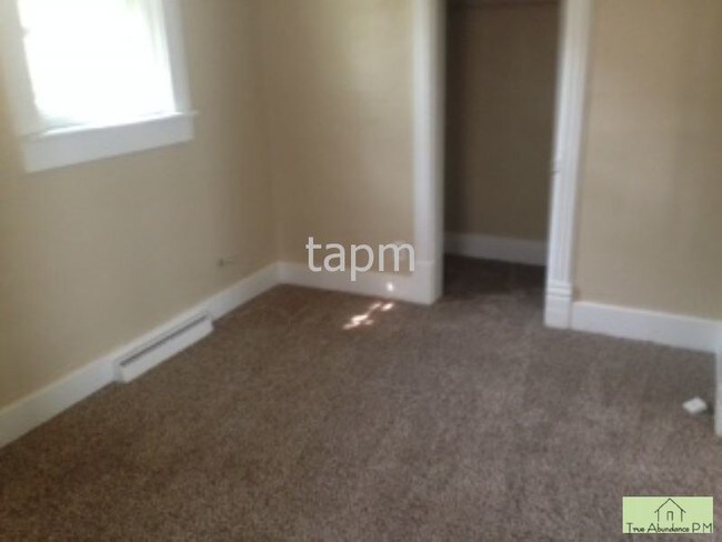 Building Photo - 1415 10th St