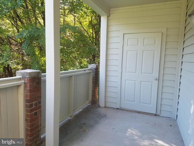 Building Photo - 3922 Penderview Dr