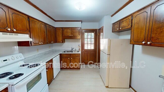 Foto del edificio - 156 Hidden Hill Road