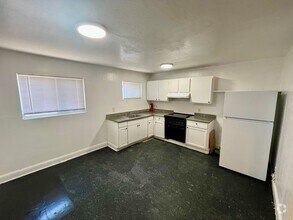Building Photo - 151 Catron Dr