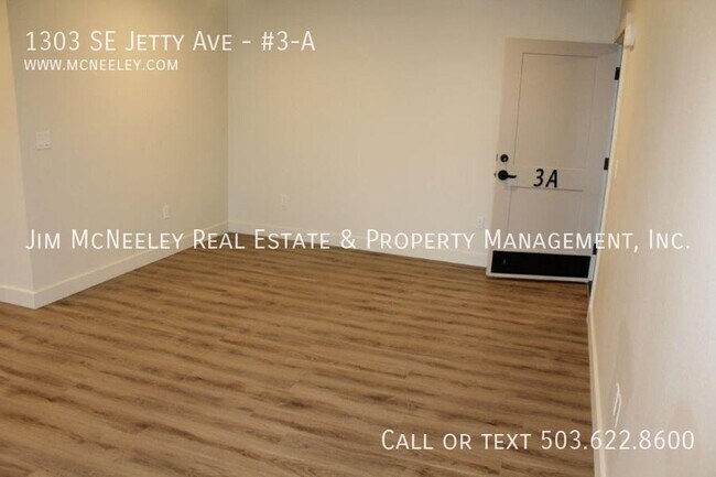 Foto del edificio - 1303 SE Jetty Ave
