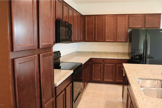 Foto del edificio - 21144 W Cypress St