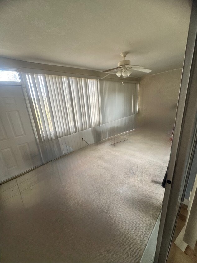 Building Photo - 119 Fairway Dr