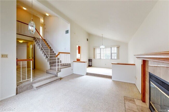 Foto del edificio - 3 br, 3 bath House - 10258 Glade Ave