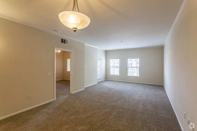 2 BR, 2 BA - 1182 SF - Mission Hills Commons