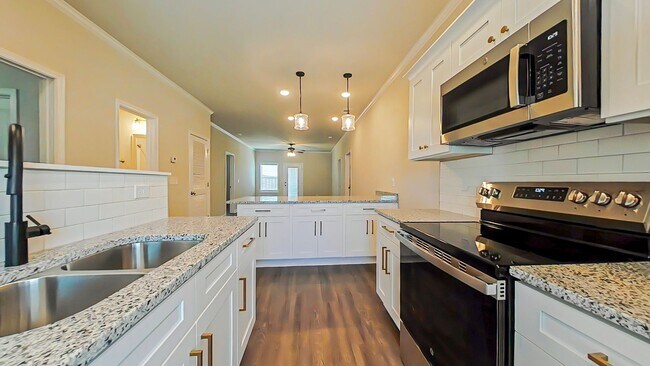 Foto del edificio - Brand new townhome close to Fort Eisenhower!
