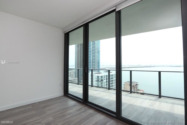 Building Photo - 2 br, 2 bath  - Icon Bay Condo