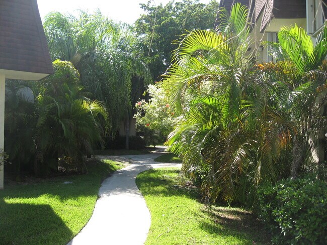 Foto del edificio - 9105 SW 137th Ter