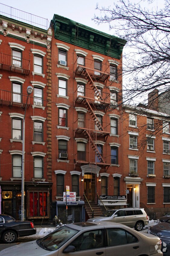 309 E Ninth St. - 309 E Ninth St
