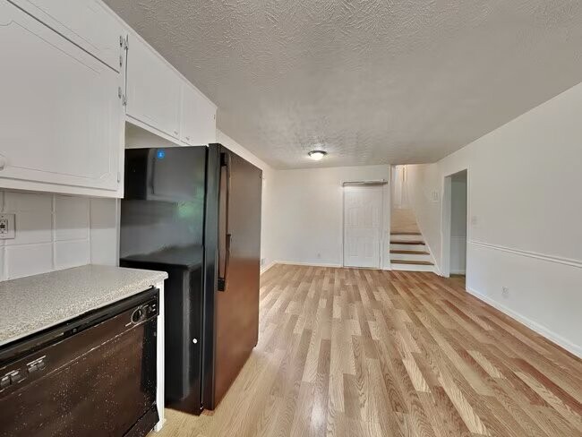 Building Photo - 1406 High Meadow Dr
