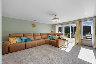 Building Photo - 355 Cindy Rd