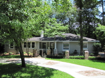 Primary Photo - Forest Hills