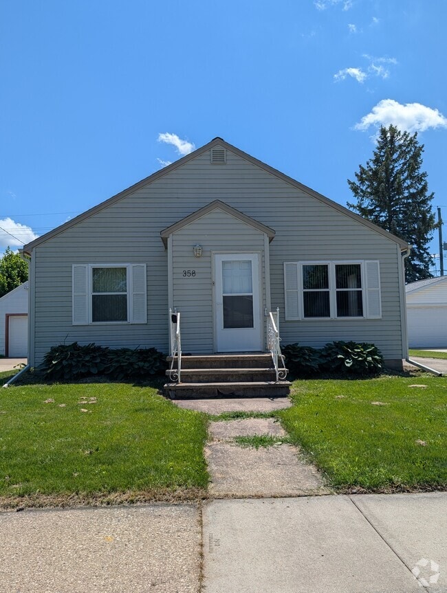 Building Photo - 358 Bischoff St