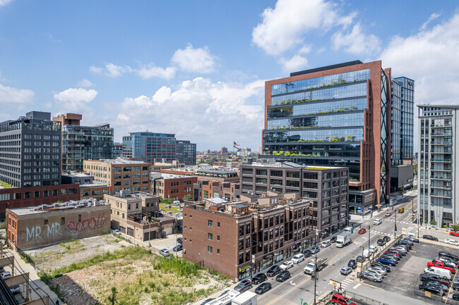 Building Photo - 216 N Halsted St