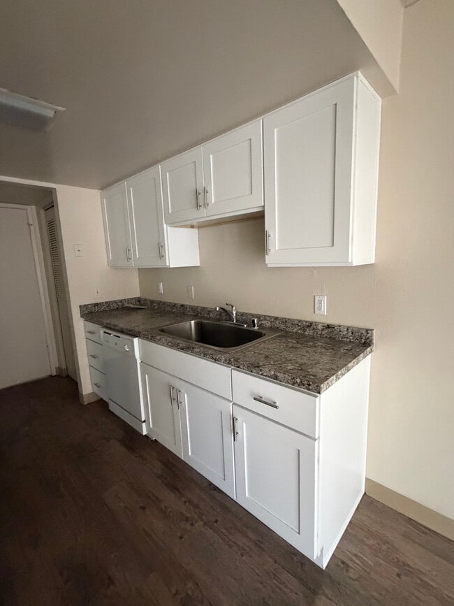 Building Photo - 3321 Santa Rosa Ct