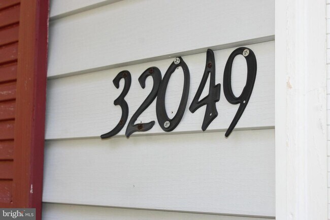 Foto del edificio - 32049 Warren Rd