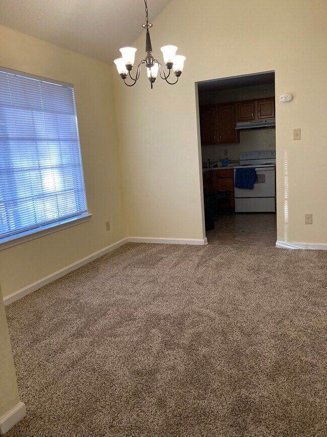 Dining area - 2696 Green Hollow Ln