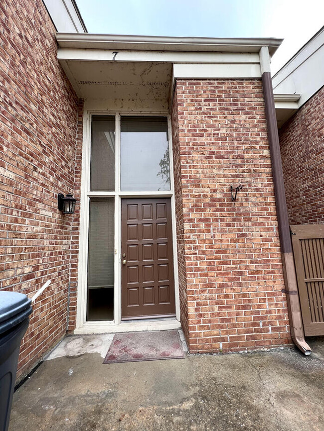 Foto del edificio - 7 Low Hill Ln.