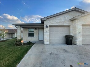 Building Photo - 318 Lowes Blvd