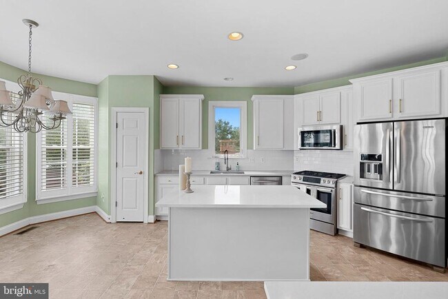 Building Photo - 24954 Calcite Pl