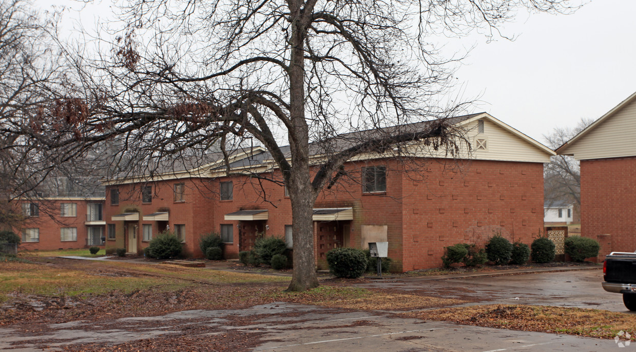 Primary Photo - Park Sumter Terrace Apartments