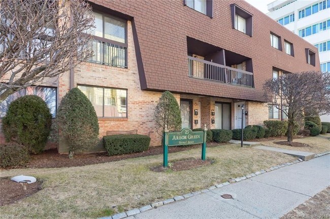 Building Photo - 25 2nd St