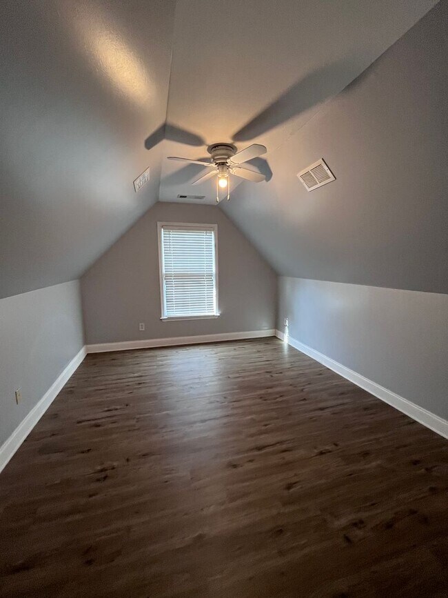 Building Photo - Beautiful Home in Dacula, Great home for f...
