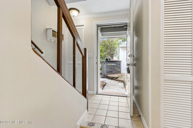 Foto del edificio - 7623 Baymeadows Cir W