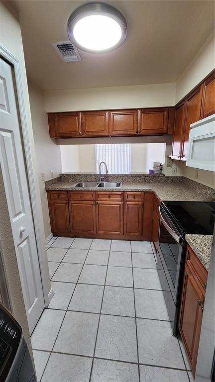 Building Photo - 2211 Margarita Ct