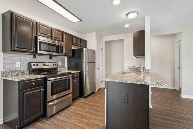 Building Photo - Auburn Creek Apartment Homes