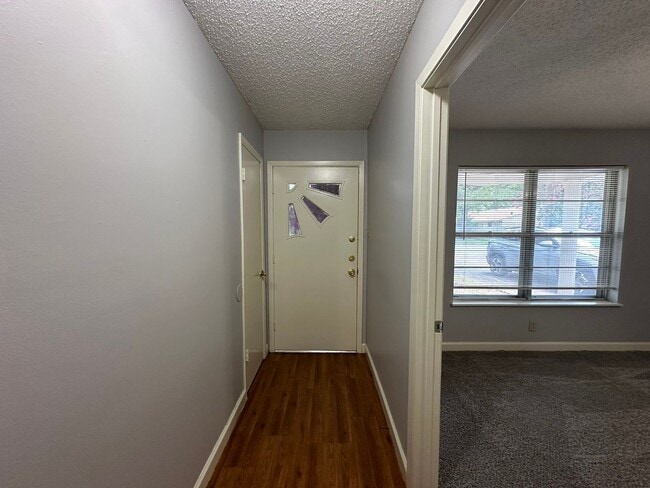 Building Photo - Coming Soon: Delightful 4-bedroom, 2-bathr...