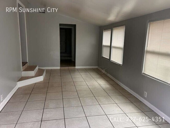Foto del edificio - 8211 N 17th St