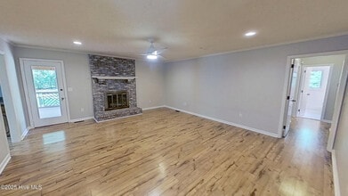 Building Photo - 309 Porters Neck Rd