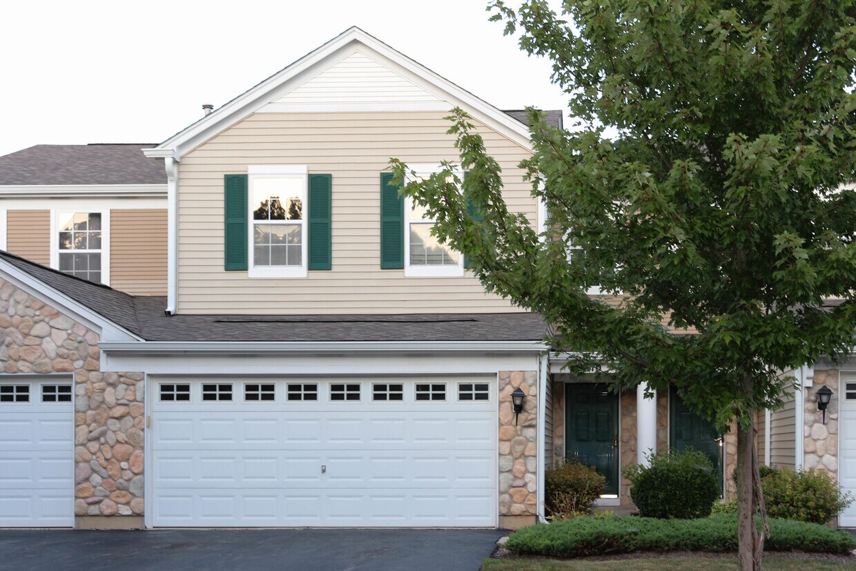 Foto principal - 2510 Oak Tree Ln