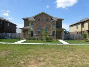 Building Photo - 130 Sierra Rose Loop