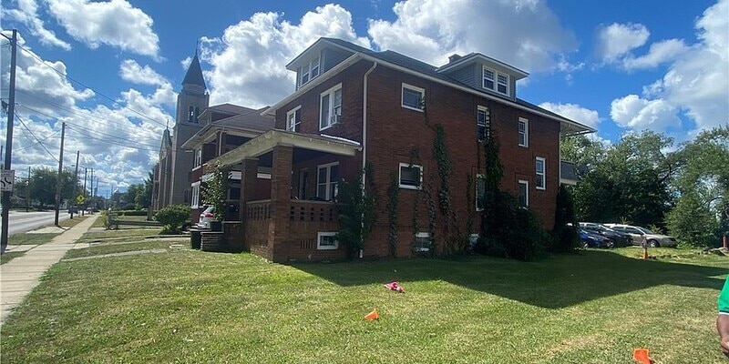 Primary Photo - 2394 Elyria Ave. (Upstairs)