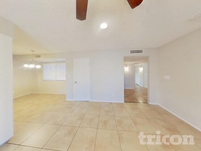 Foto del edificio - 3729 W North Ln