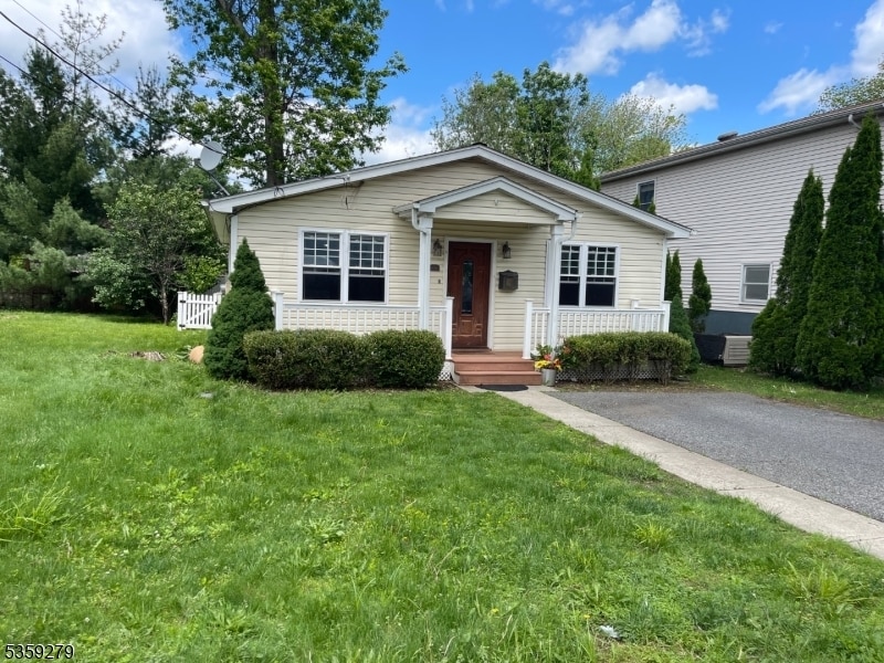 Primary Photo - 116 Longview Ave