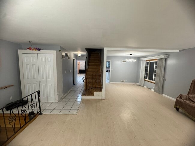 Building Photo - 225 E River Rd