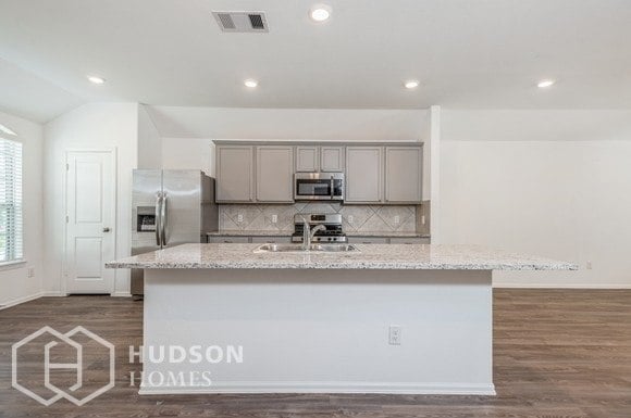 Building Photo - 9323 Clearwater Bluff Ln