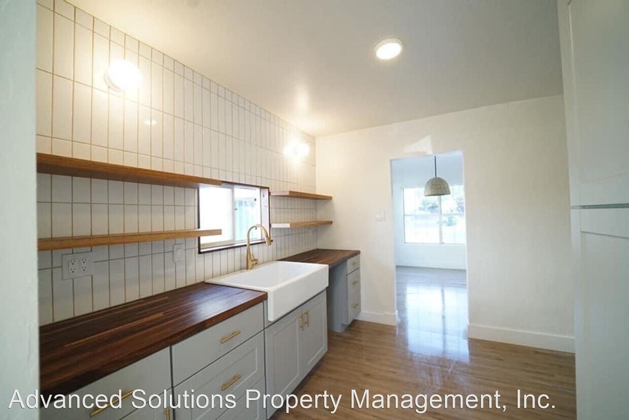 Foto principal - 3 br, 1 bath House - 2176 Placer St.