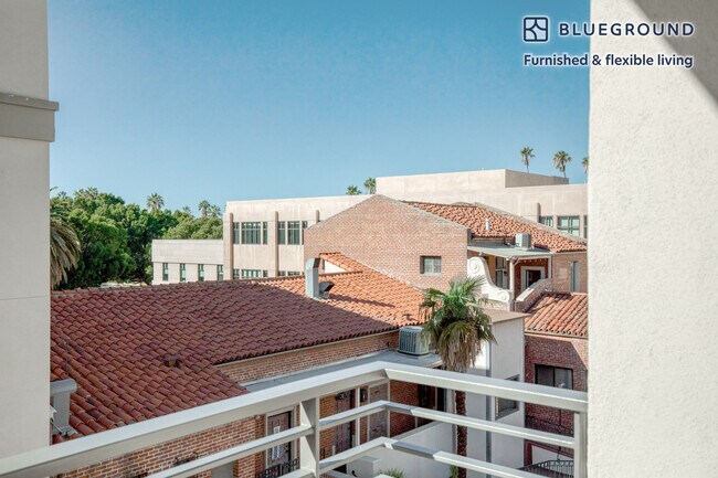 Foto del edificio - 25 S Oak Knoll Ave