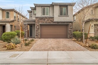 Building Photo - 900 Lotus Falls St