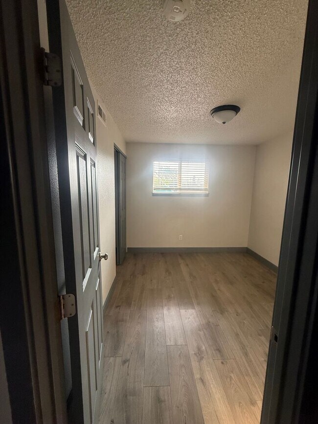 Foto del edificio - 3007 E Central Ave