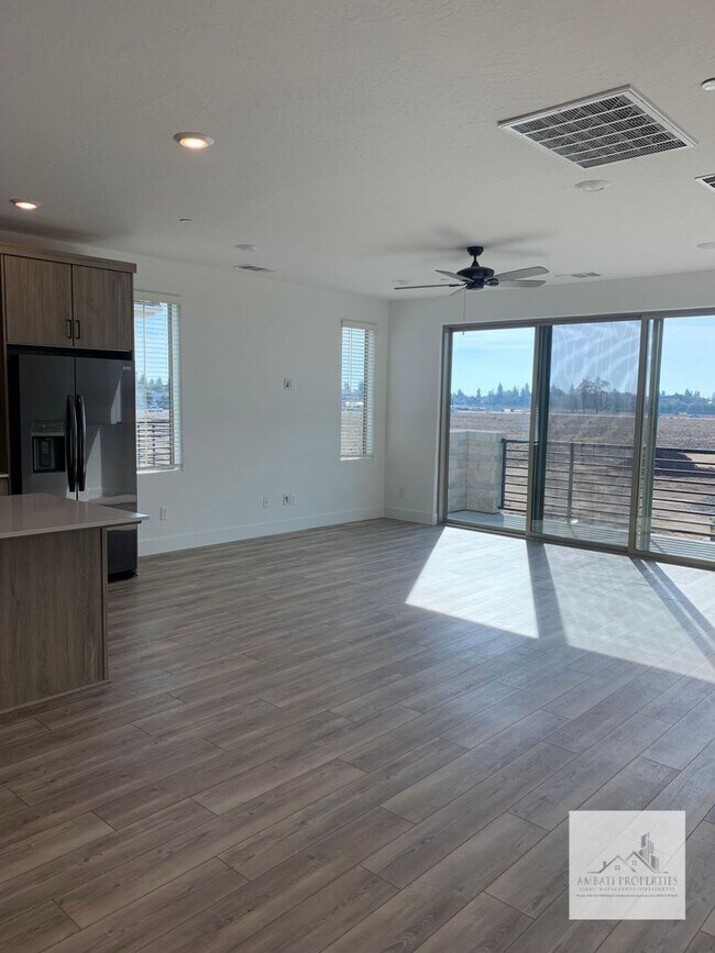 Foto del edificio - 490 W Mahogany Ln