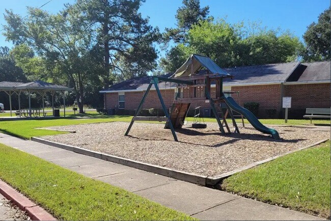 Foto del edificio - 2050 S Byrd Ave