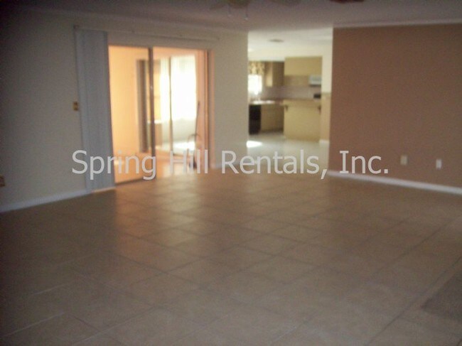 Building Photo - 10072 Northcliffe Blvd