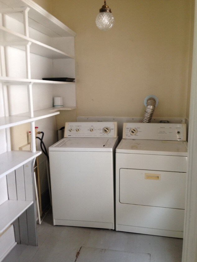 Foto principal - 605 12th Ave