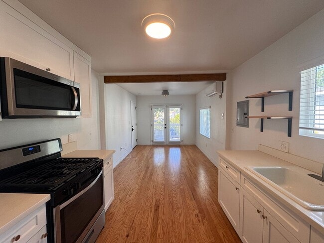 Foto del edificio - 3232 Verdugo Rd