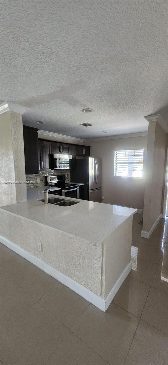 Foto del edificio - 3693 NW 94th Ave